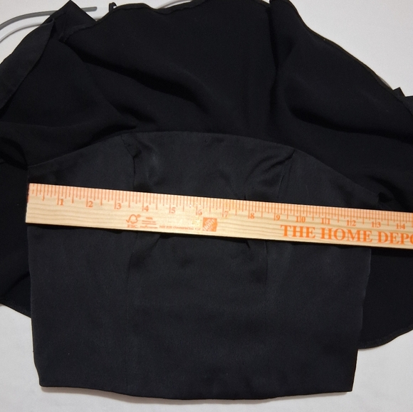 EUC TOPSHOP Sz. 0 Black Ruffled Spagetti Strap Crop Top. - Picture 3 of 7